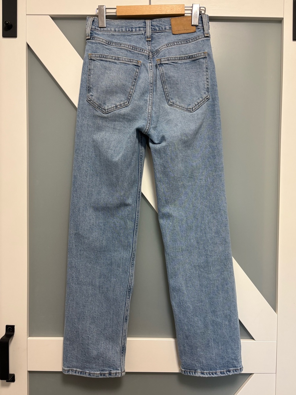 Denim Forum- The Arlo High Rise Straight 28L - Picture 11 of 12
